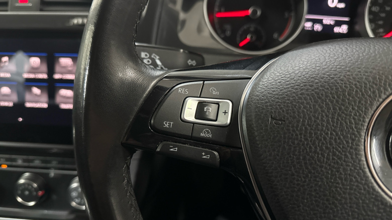 Volkswagen Golf 1.6 TDI SE 5dr DSG [Nav] Diesel Estate